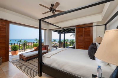 Luxury Villa Photo #31