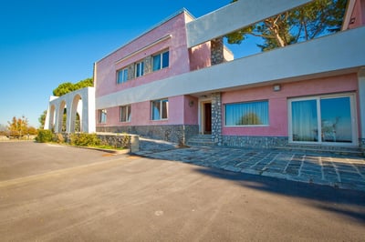Luxury Villa Photo #32
