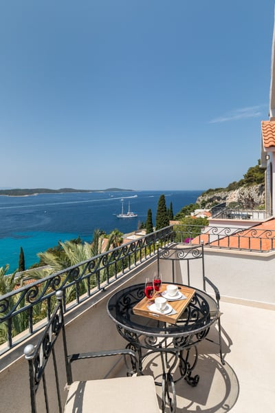 Luxury Villa Photo #43