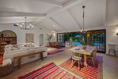 Luxury Villa Photo #27