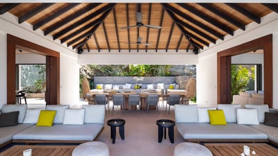 Luxury Villa Photo #14