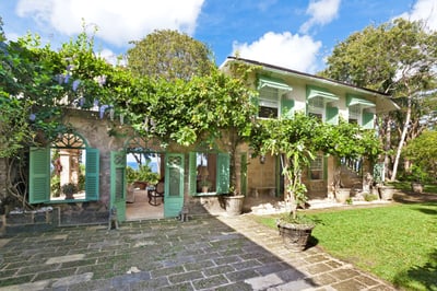 Luxury Villa Photo #3