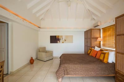 Luxury Villa Photo #25