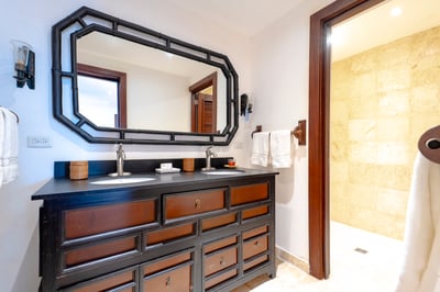 Luxury Villa Photo #53