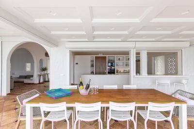 Luxury Villa Photo #16