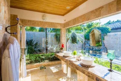 Luxury Villa Photo #15
