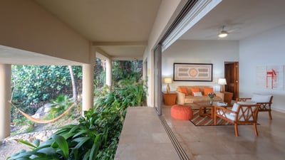 Luxury Villa Photo #38