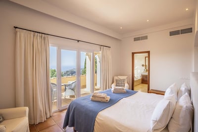 Luxury Villa Photo #27