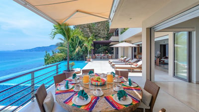 Luxury Villa Photo #9