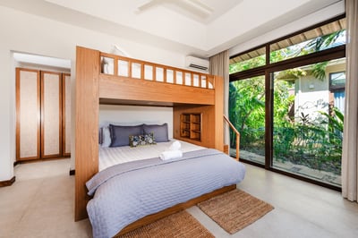 Suite #4 –  Another cozy, private room in the detached suite!