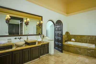 Luxury Villa Photo #38