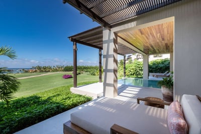 Luxury Villa Photo #2