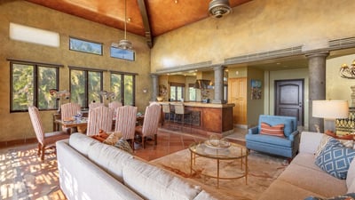 Luxury Villa Photo #17