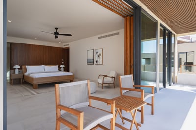 Luxury Villa Photo #17