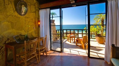 Luxury Villa Photo #13