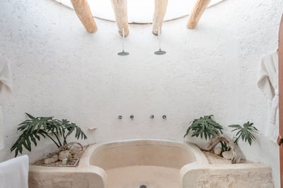 Luxury Villa Photo #20
