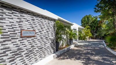 Luxury Villa Photo #25