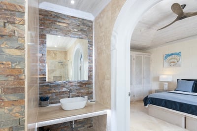 Luxury Villa Photo #28