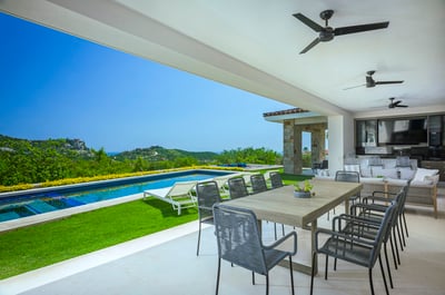 Luxury Villa Photo #15