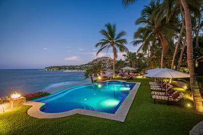 Luxury Villa Photo #2