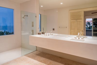 Luxury Villa Photo #34
