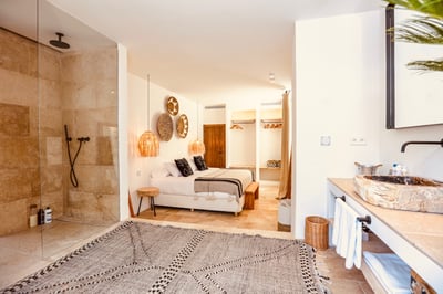Luxury Villa Photo #42