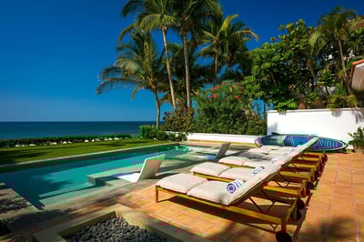 Luxury Villa Photo #4