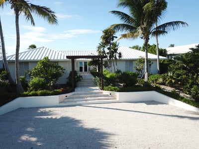 Luxury Villa Photo #2
