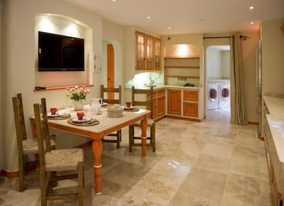 Luxury Villa Photo #9