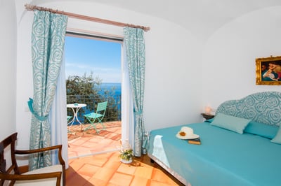 Luxury Villa Photo #23