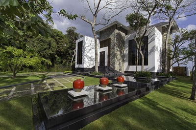 Luxury Villa Photo #4