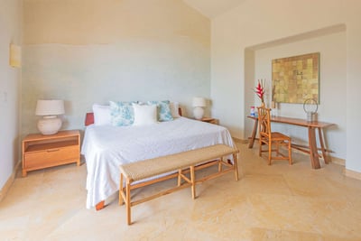 Luxury Villa Photo #30
