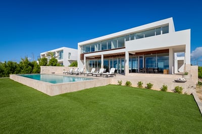Luxury Villa Photo #5