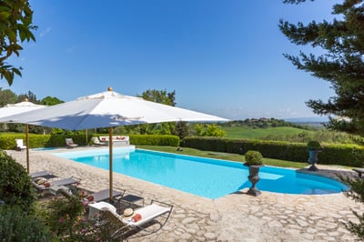 Luxury Villa Photo #6