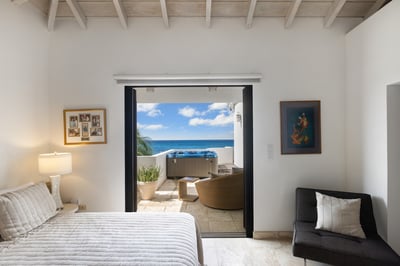 Luxury Villa Photo #29