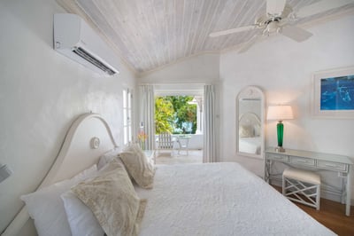 Luxury Villa Photo #10