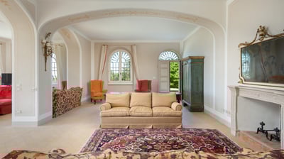 Luxury Villa Photo #28