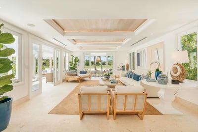 Luxury Villa Photo #17
