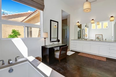 Luxury Villa Photo #25