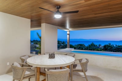 Luxury Villa Photo #9