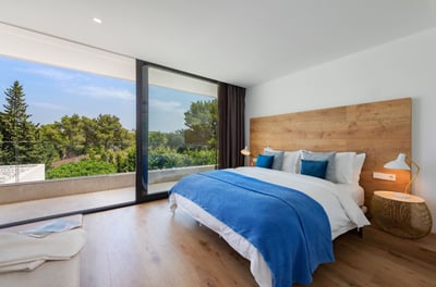 Luxury Villa Photo #17