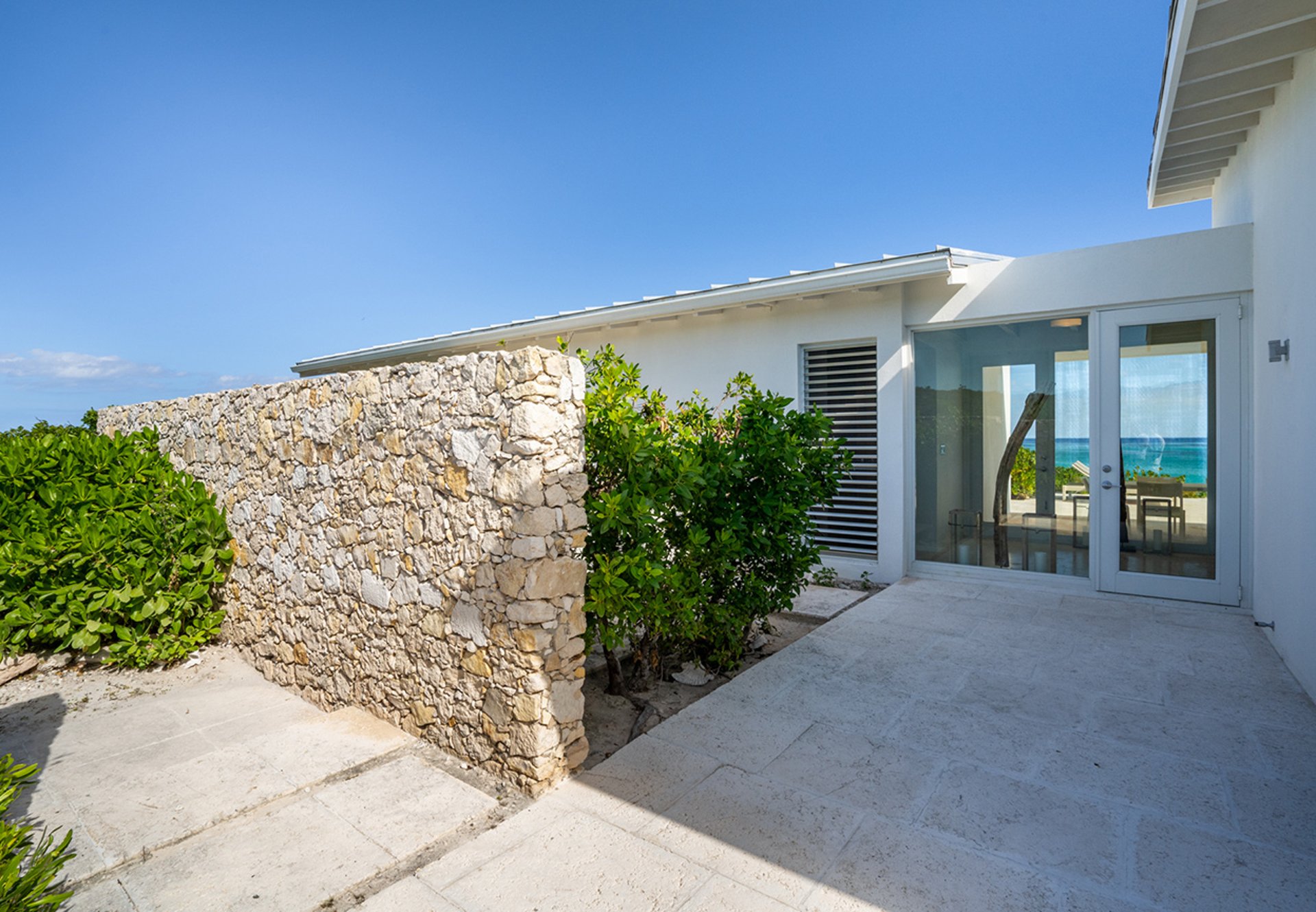 Three Bedroom Oceanfront Reef Villa - 3