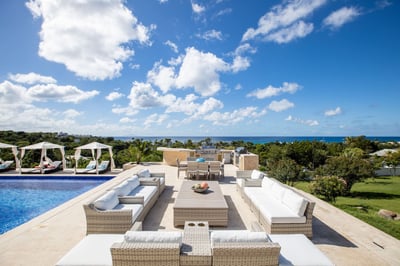 Luxury Villa Photo #9
