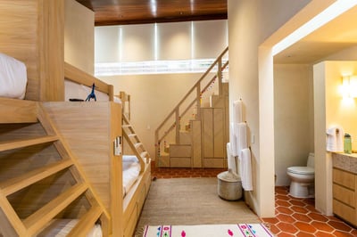 Luxury Villa Photo #34