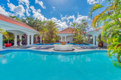 Luxury Villa Photo #7