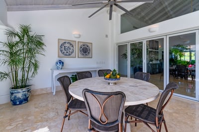 Luxury Villa Photo #12