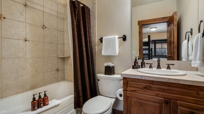 Bunkroom ensuite