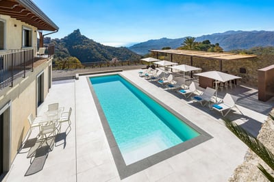 Luxury Villa Photo #7
