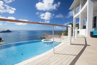 Luxury Villa Photo #6