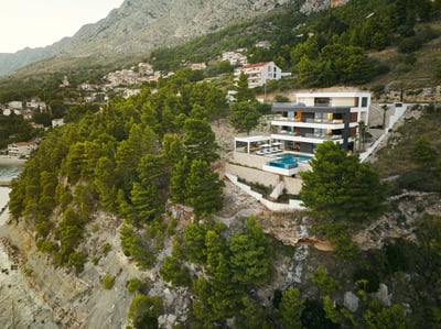 Luxury Villa Photo #4